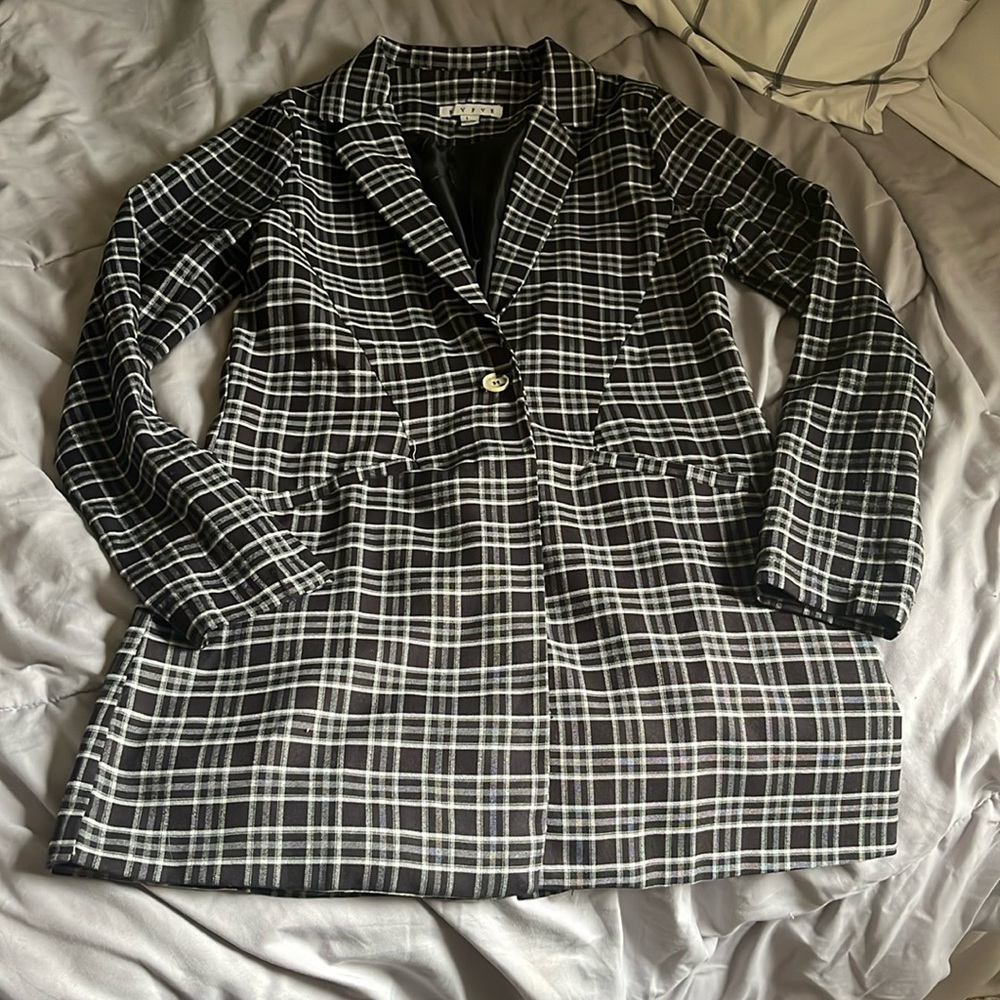 Black plaid blazer